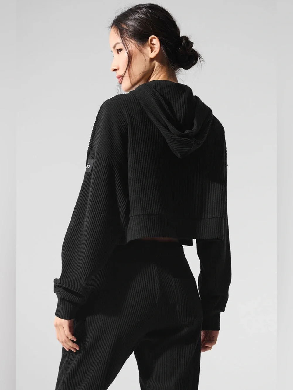 Alo Yoga Muse Hoodie Black Plush Ribbed Athleisure Lounge Cropped Sweatshirt S